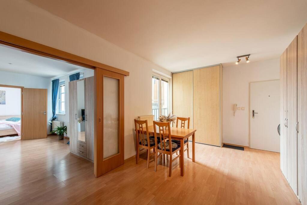 Crystal View Apartment