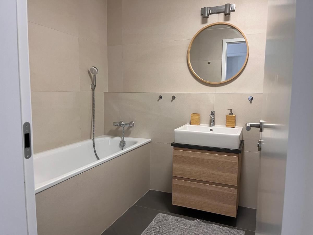 Skau Blue In Sky Park 21 Floor 2 Tower Panoramic View Free Parking * Bratislava
