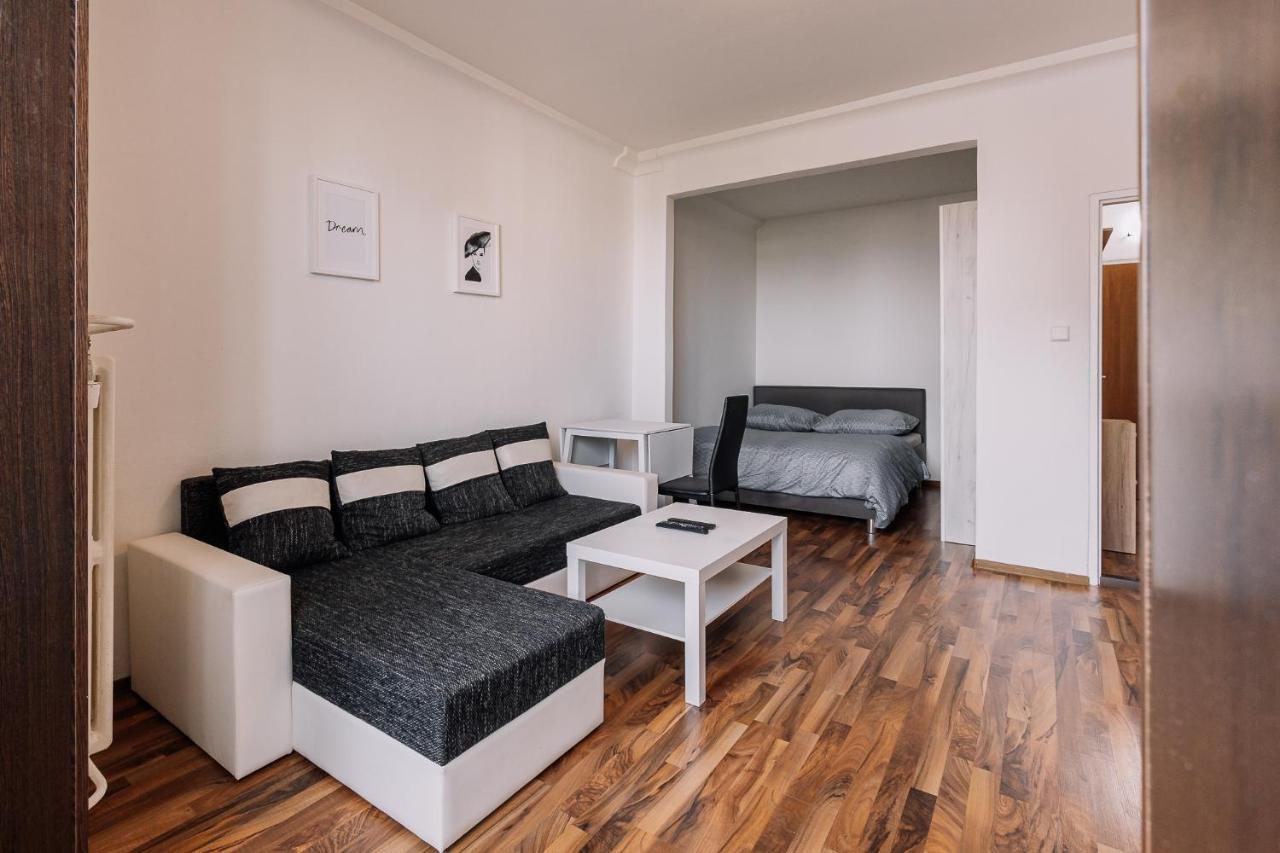 Cozy In Ruzinov Bratislava