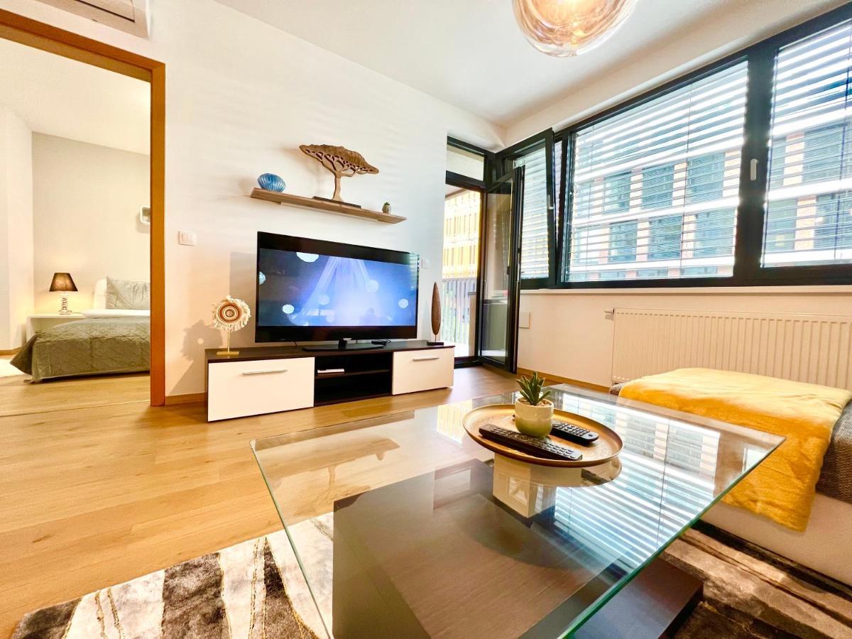 Riverside Luxury