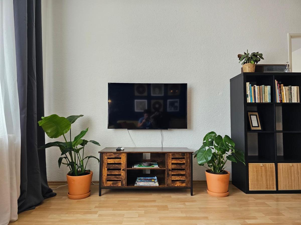 Stone Square Apartment *