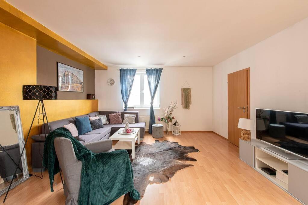 Crystal View Apartment *