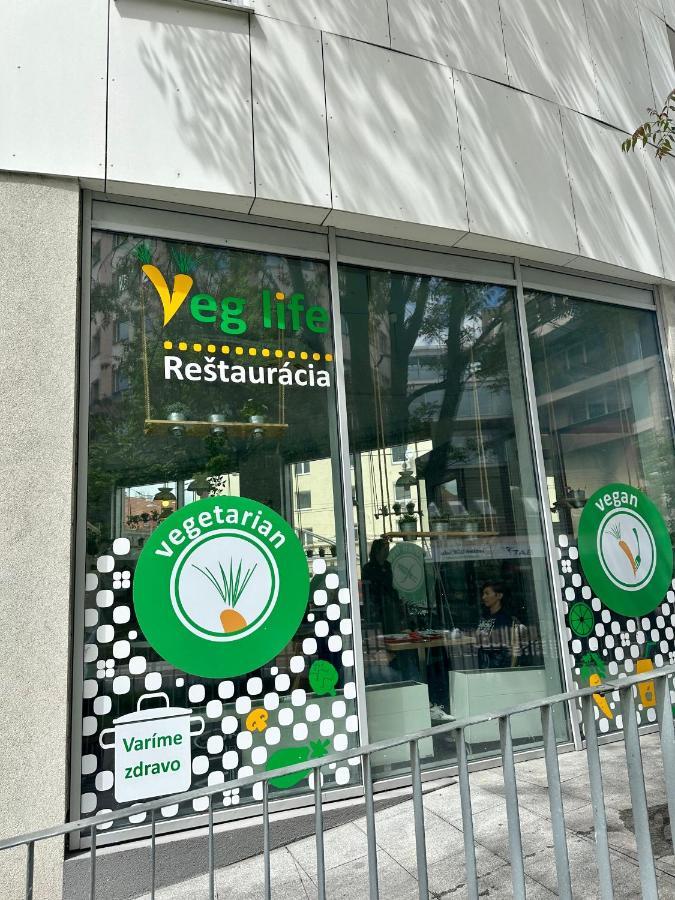 Appartamento Luxusny Na 21 Poschodi S Parkovanim Zadarmo Ba *