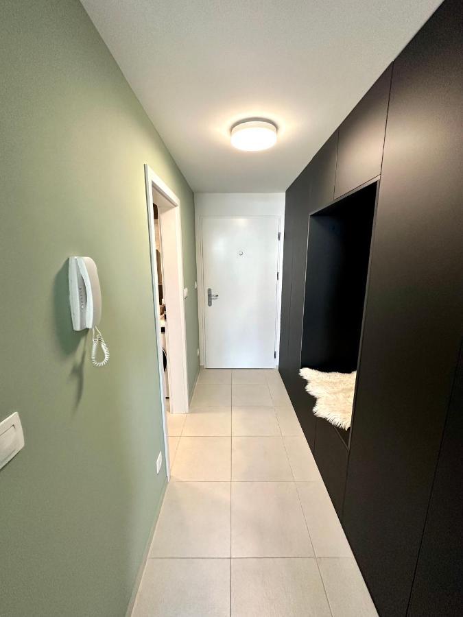 Luxusny Na 21 Poschodi S Parkovanim Zadarmo Ba Appartamento Bratislava
