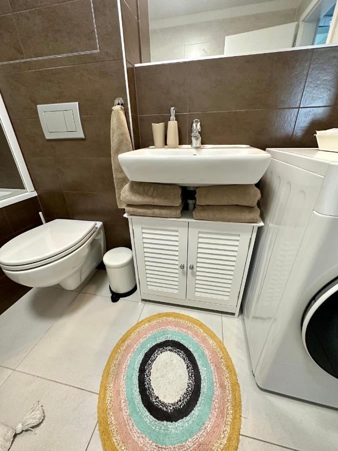 Appartamento Luxusny Na 21 Poschodi S Parkovanim Zadarmo Ba *