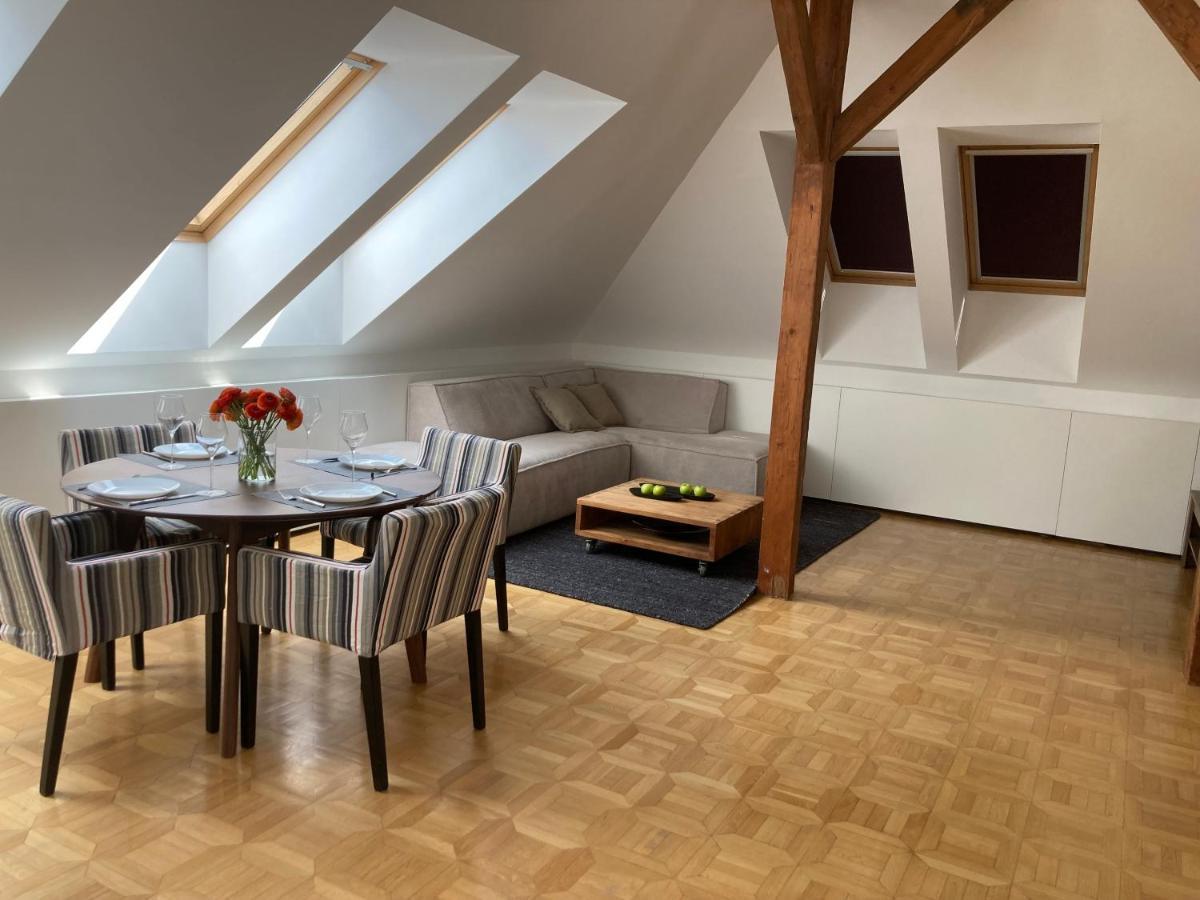 Vynimocny Apartman V Staromestskej Vile S Vyhladom Na Hrad Apartment *