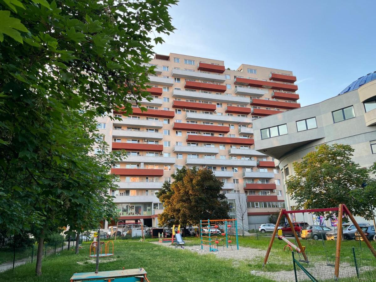 Modern 2 Apt With Free Parking And Wi-fi, Self Check-in
