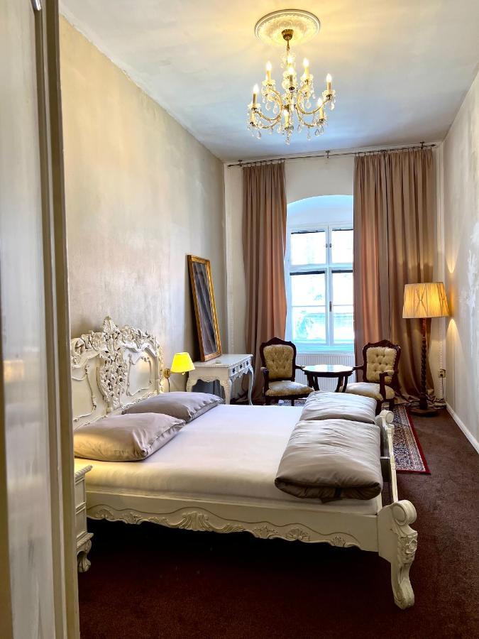 Csaky Palace Apartment *