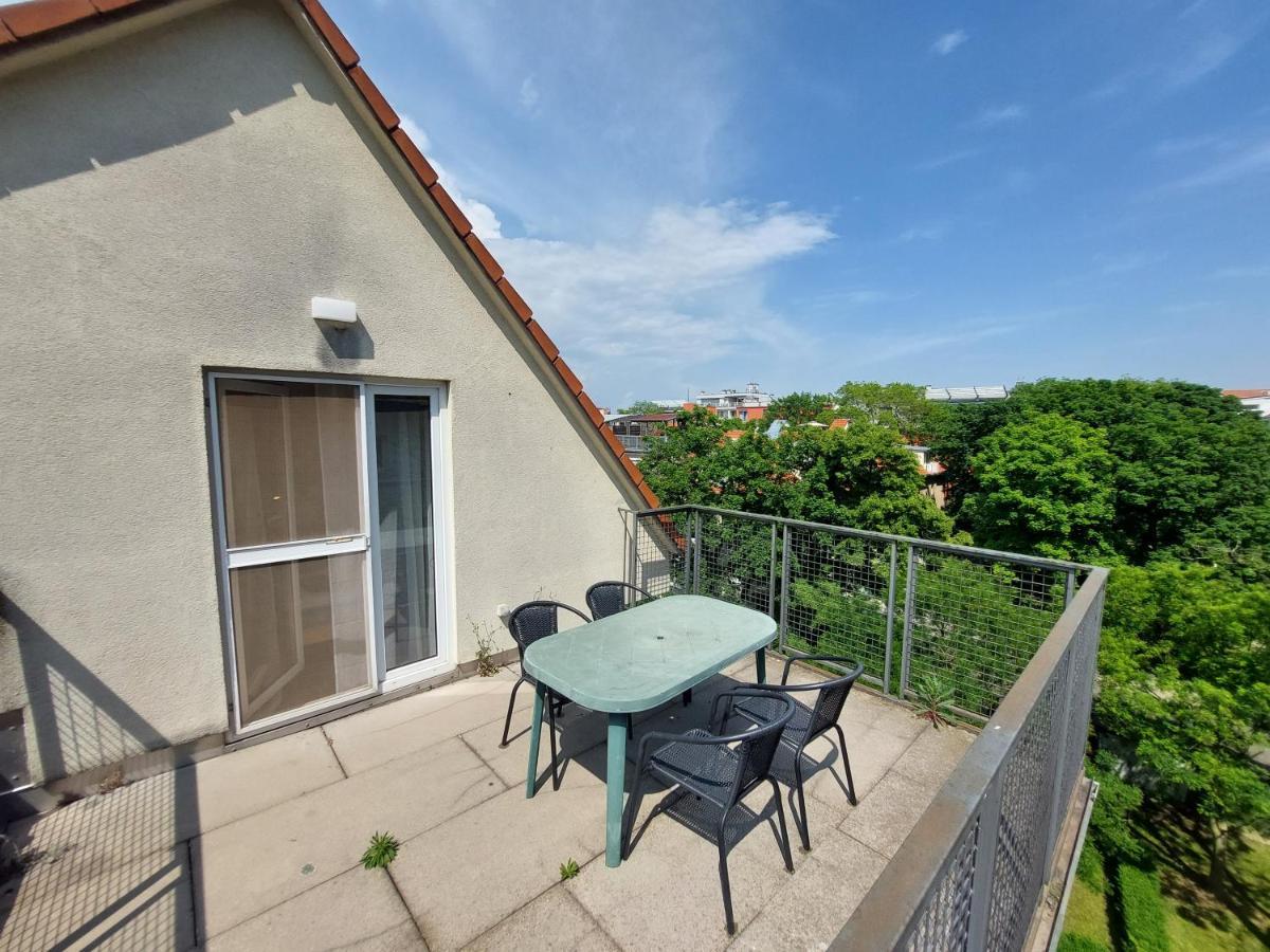 Utulny V 4 Apartment