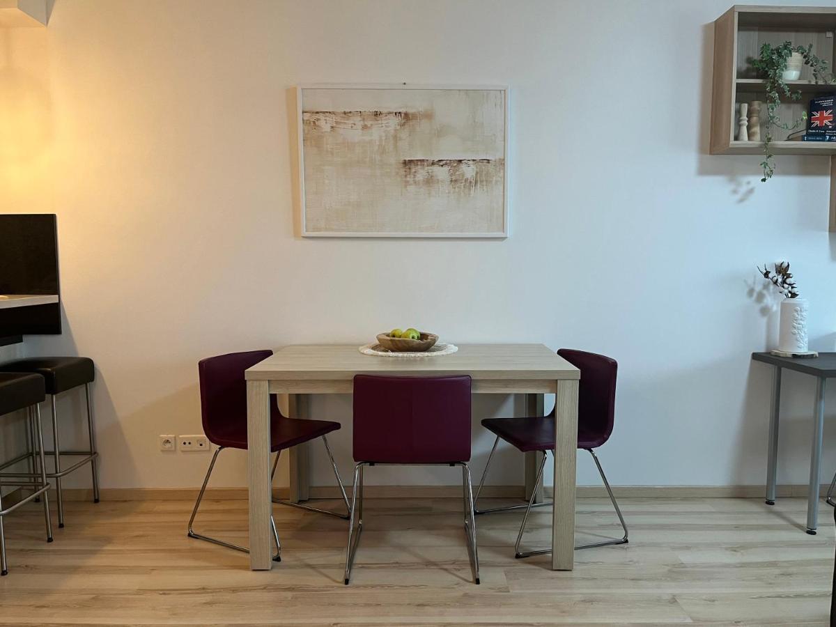 Modern 2 Apt With Free Parking And Wi-fi, Self Check-in *