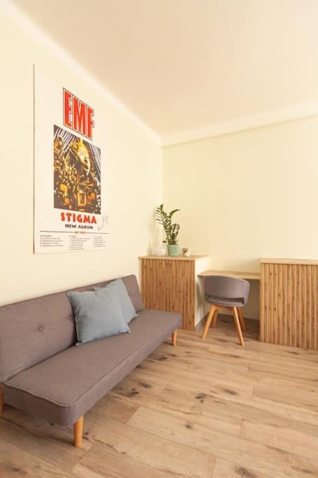 Vysoka Emf/stp * Bratislava