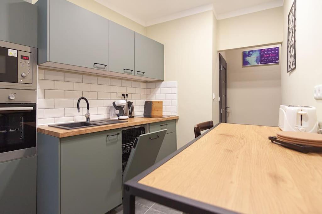 Vysoka Emf/stp Apartment
