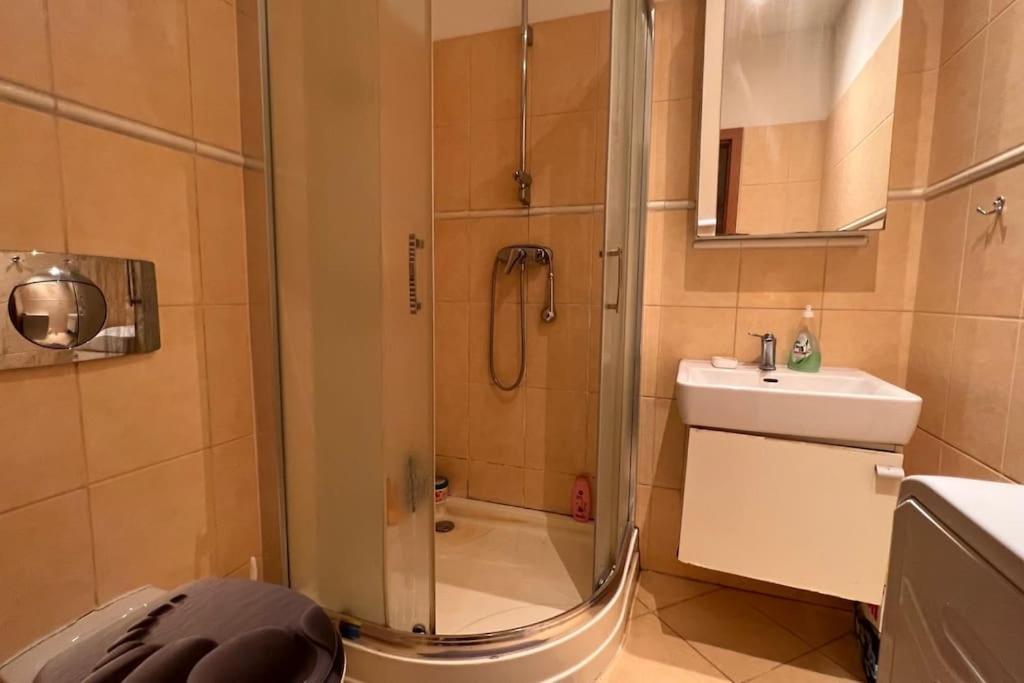 2 Apartment, Near Nivy Centrum Apartment