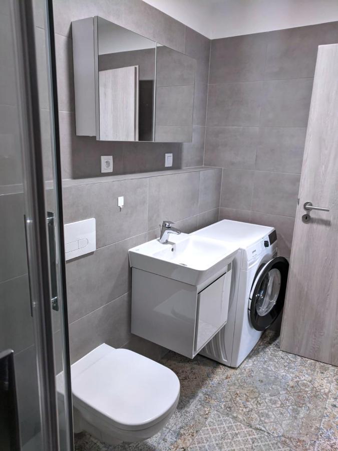 Old Town 1 Bdr, A/c, W/parking * Bratislava