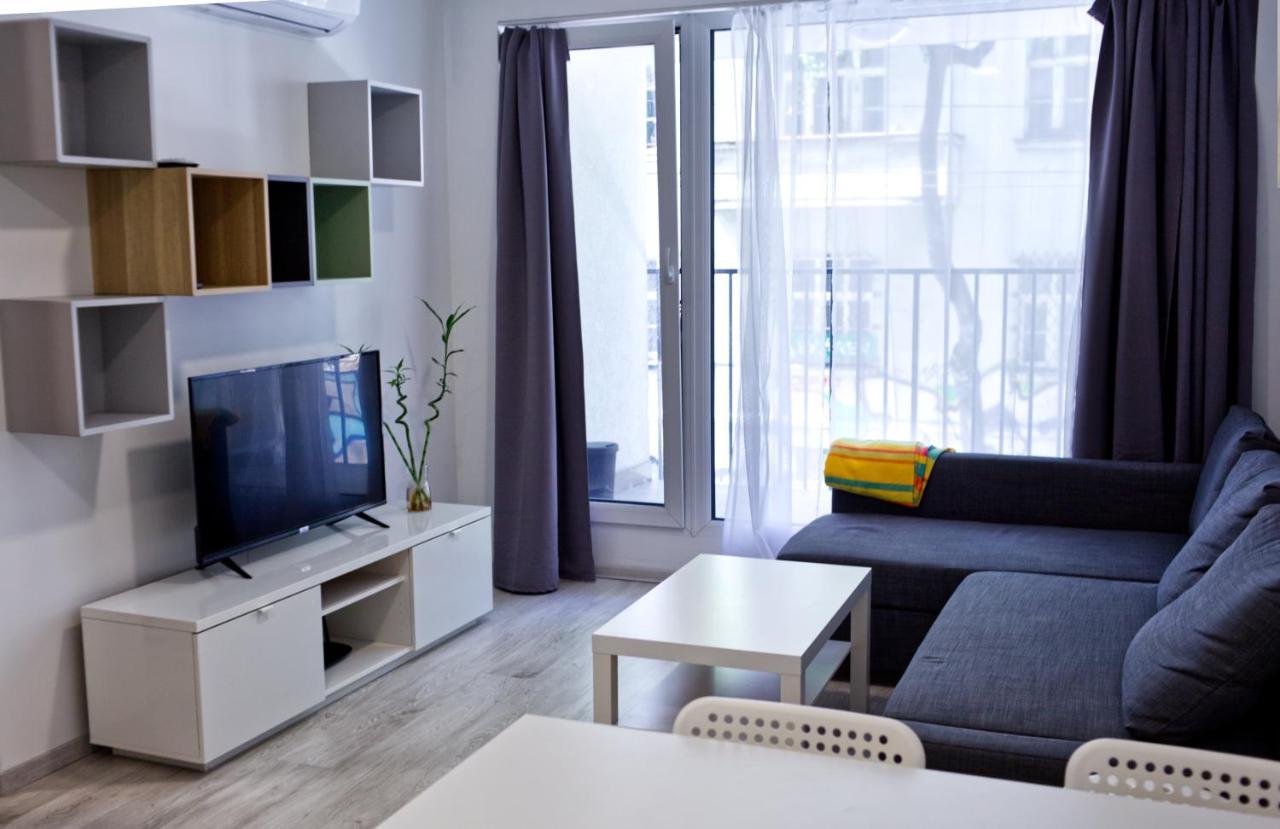 Old Town 1 Bdr, A/c, W/parking Apartment