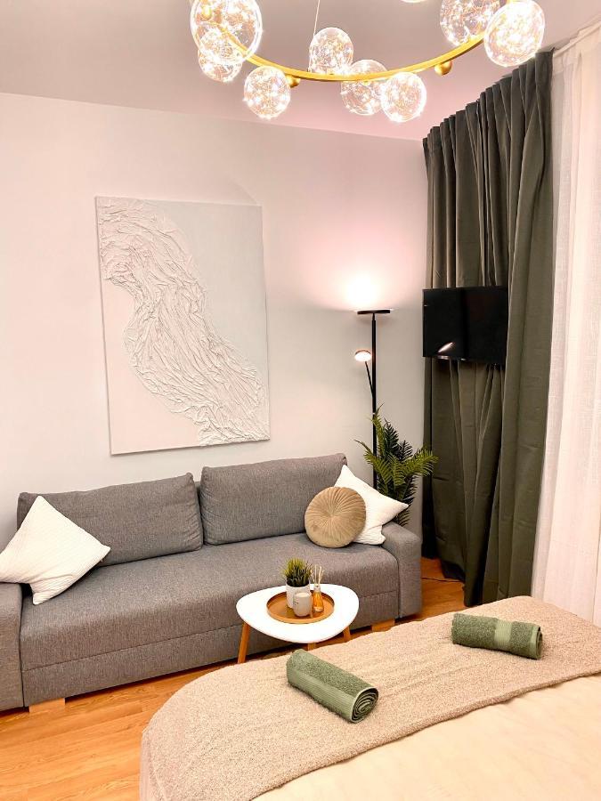 Brand New Design Emerald - Old Town A/c Apartmán *