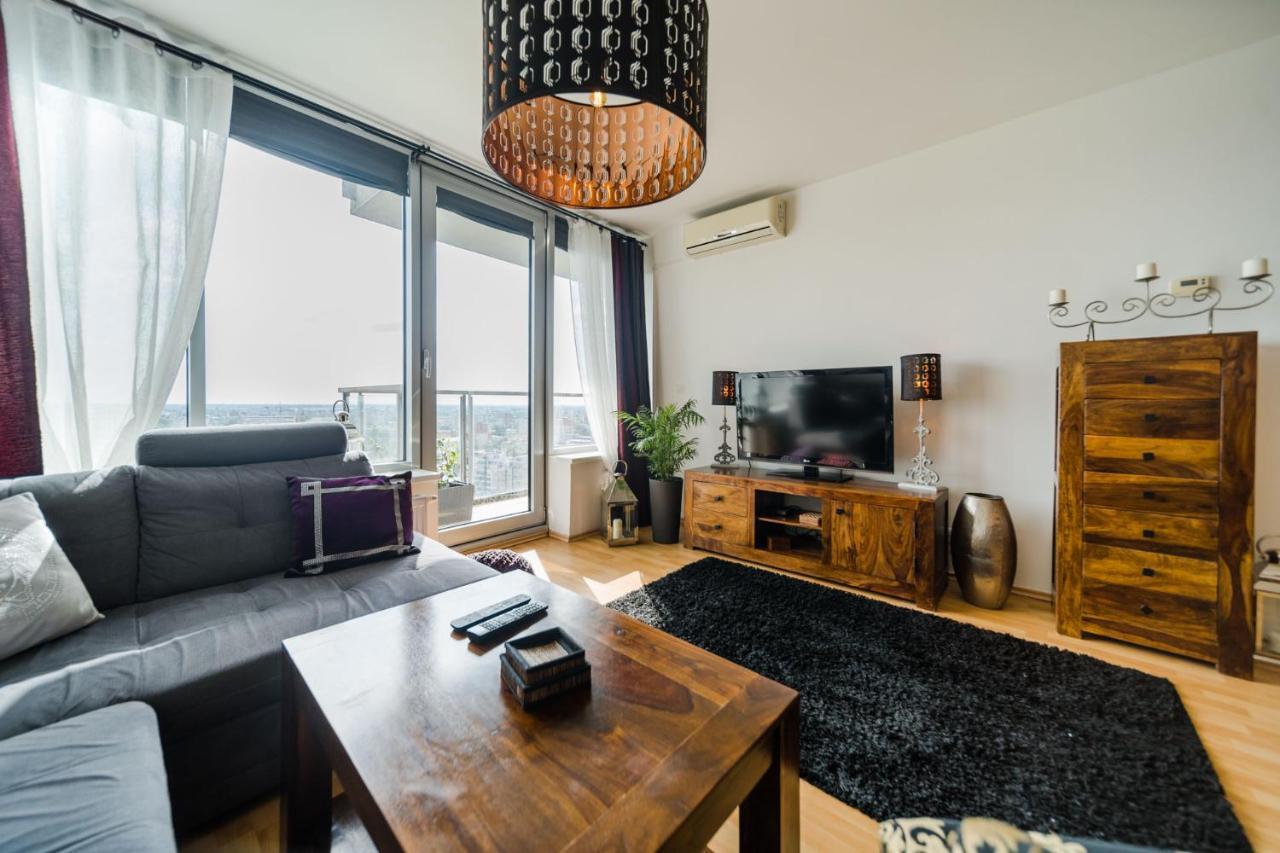 Comfy On The 20th Floor & Free Parking Apartment *