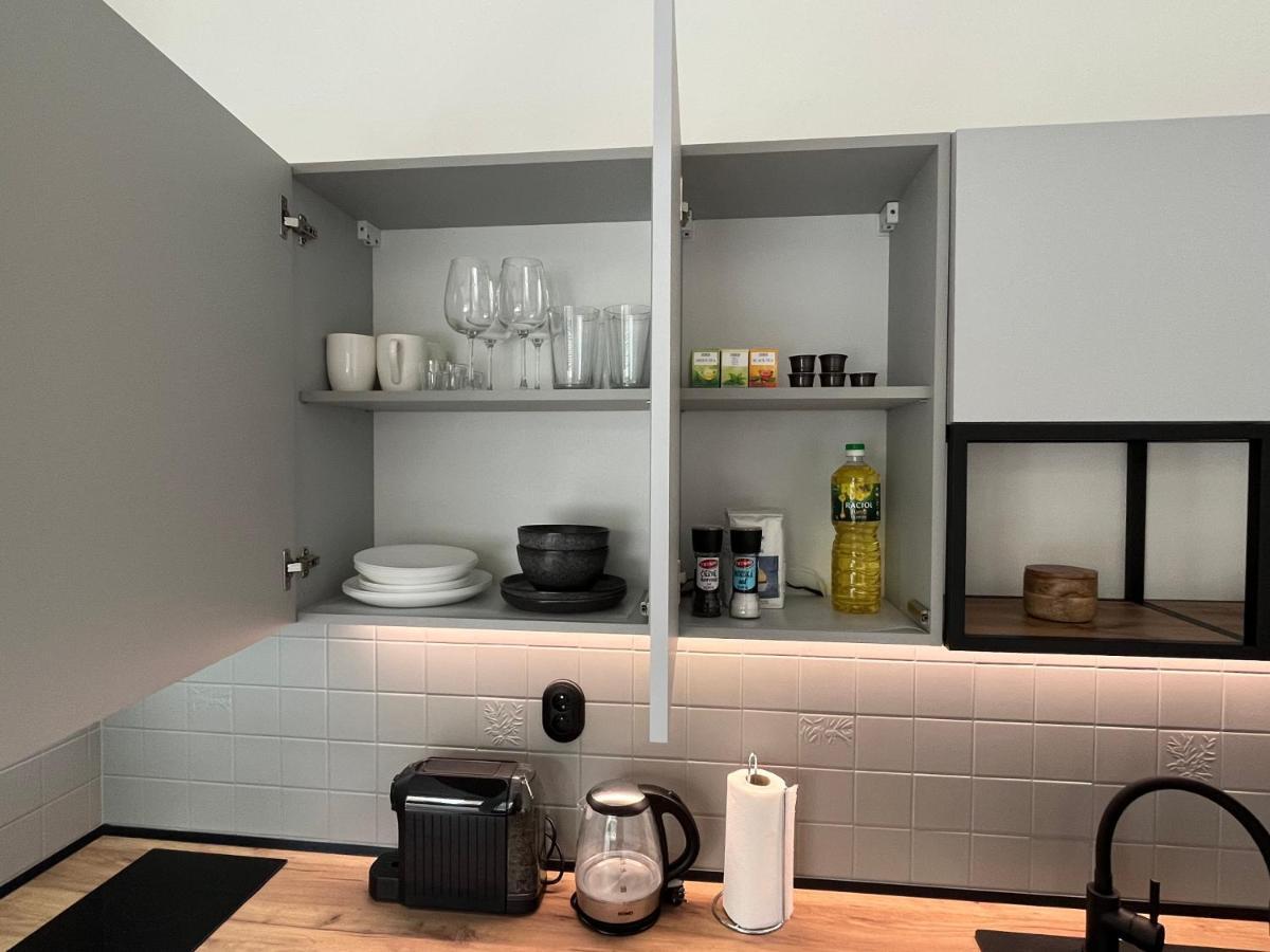 New Cozy Studio, Ac & Free Private Parking *