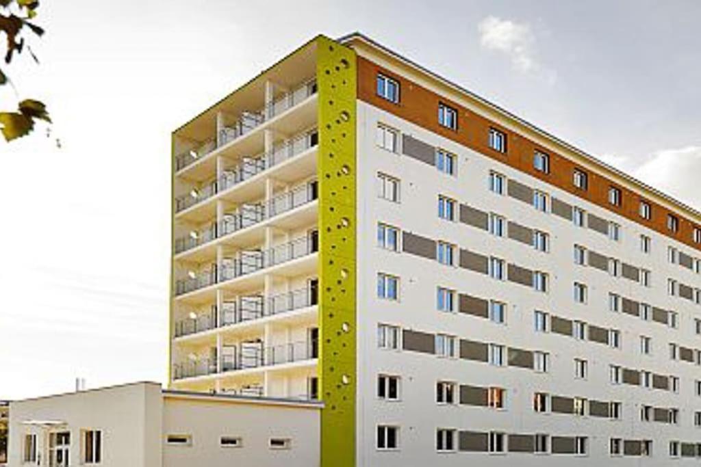 Moderny S Parkovanim *