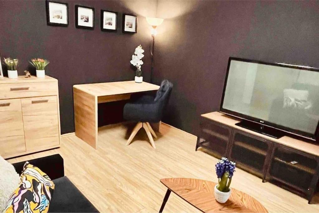 Apartment Moderny S Parkovanim