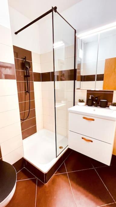 Apartment Moderny S Parkovanim *