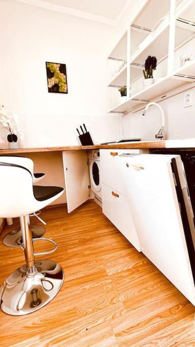 Moderny S Parkovanim Apartment Bratislava