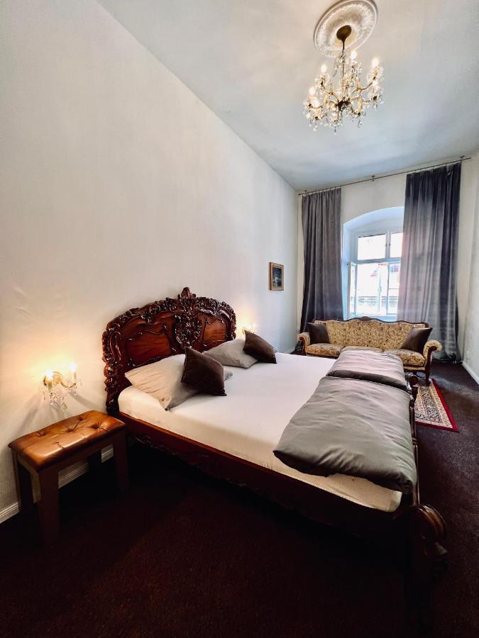 Csaky Palace * Bratislava