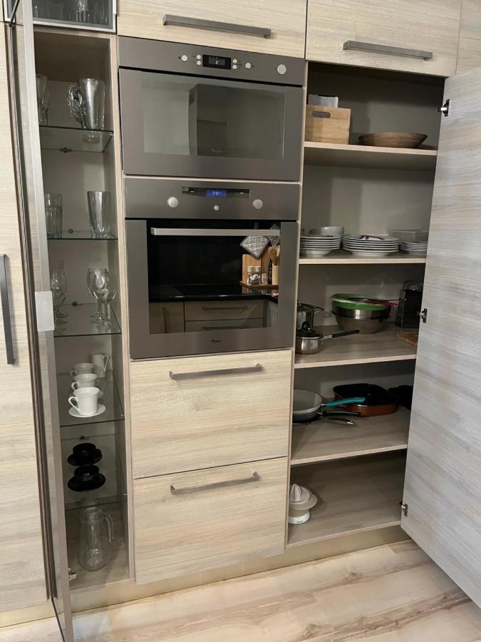 Modern 2 Apt With Free Parking And Wi-fi, Self Check-in * Bratislava
