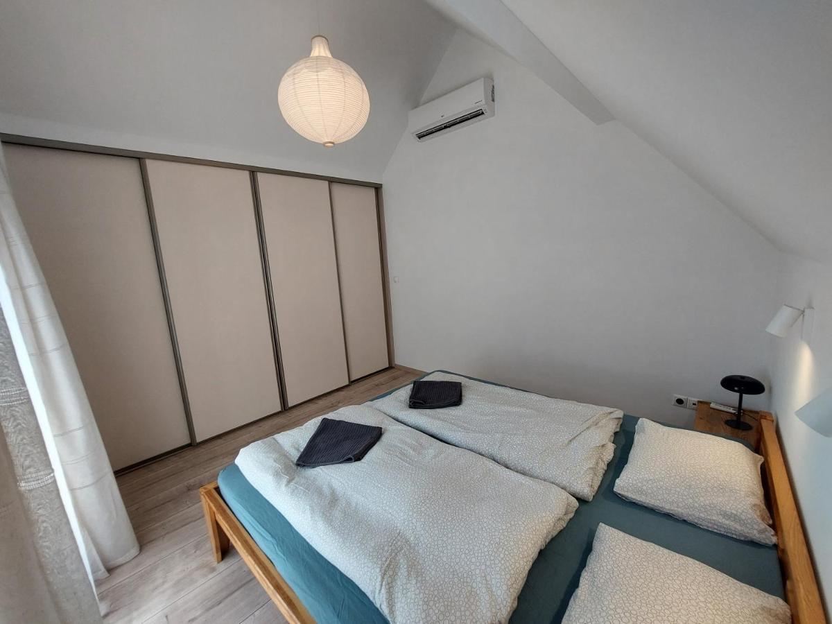 Apartment Utulny V 4 *