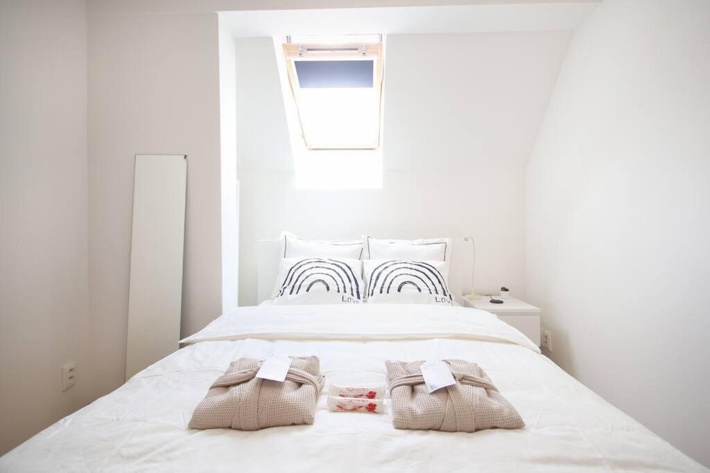 Old Town Sunrise Apartment *