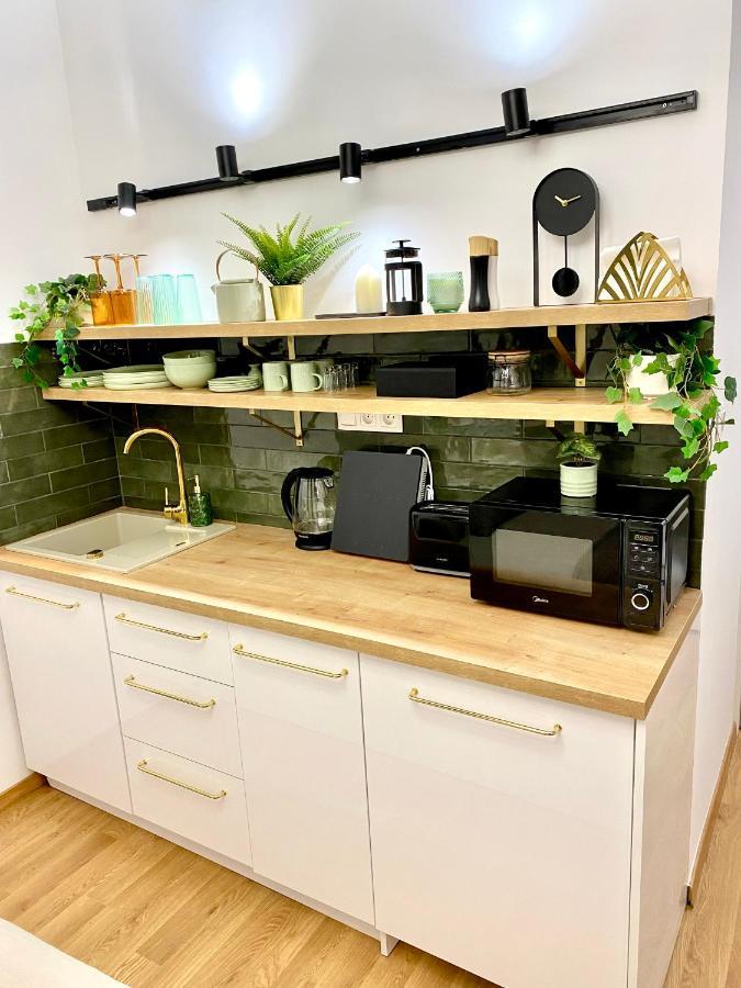 Brand New Design Emerald - Old Town A/c Apartmán