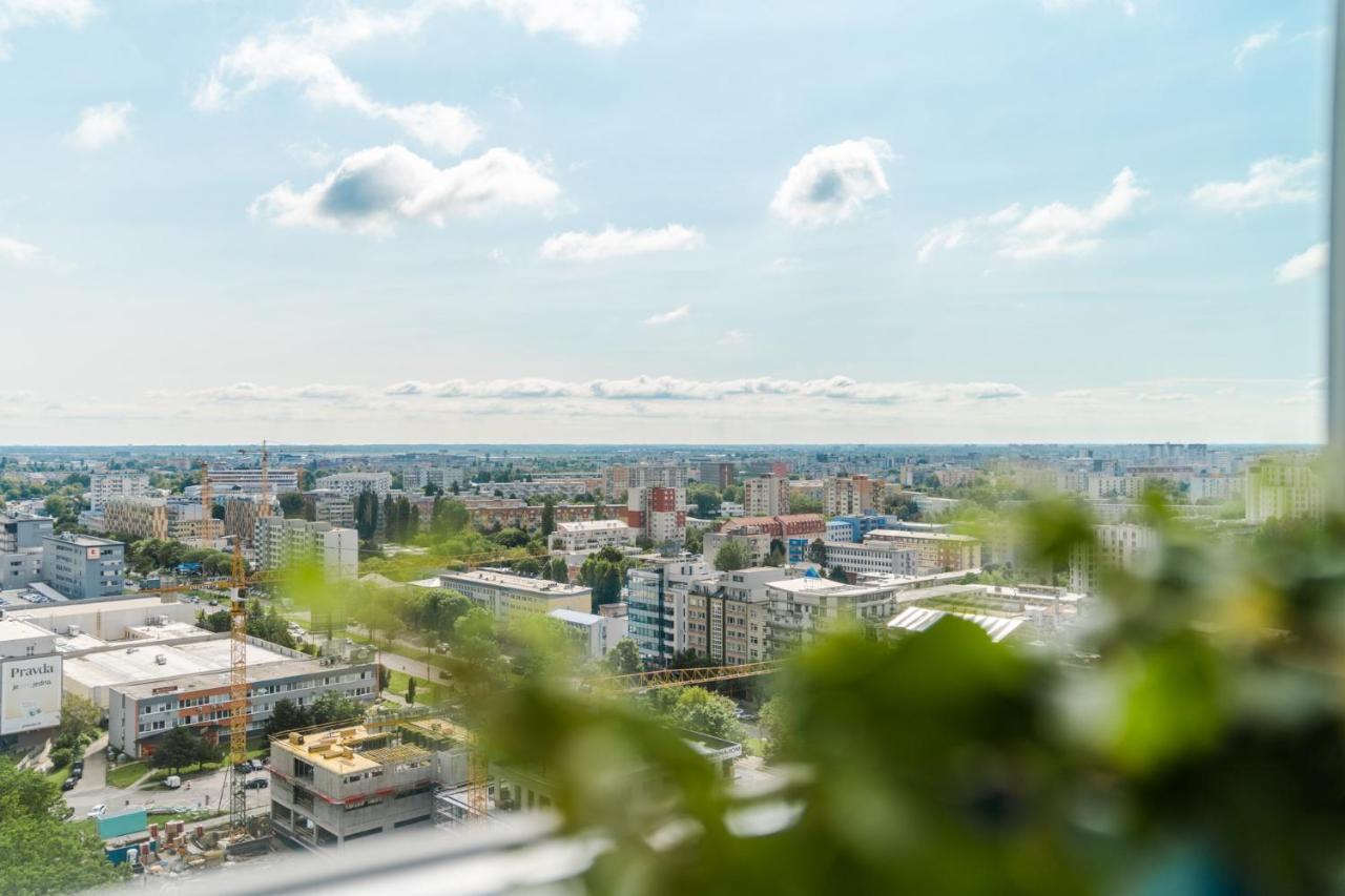 Comfy On The 20th Floor & Free Parking Apartment *