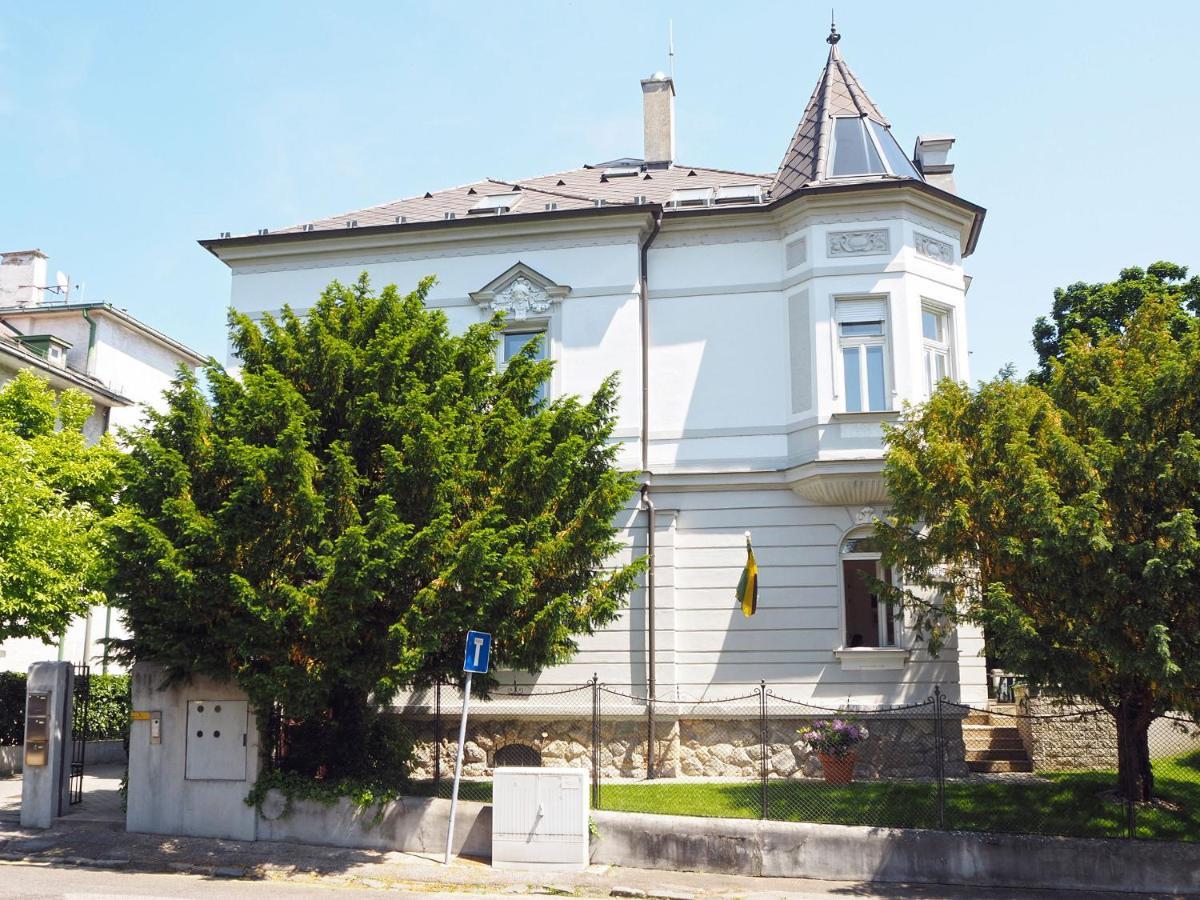 Vynimocny Apartman V Staromestskej Vile S Vyhladom Na Hrad Apartment Bratislava