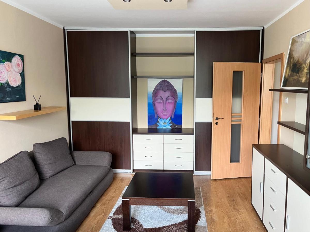 Elegant Escape - Free Parking, Easy Access To Centre Apartment Bratislava