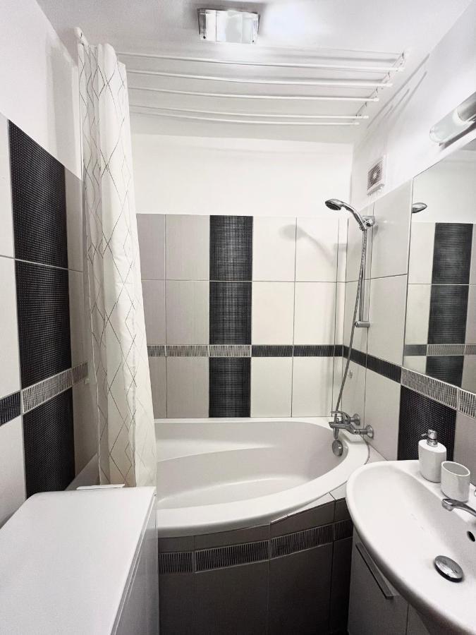 Apartment Elegant Escape - Free Parking, Easy Access To Centre Bratislava