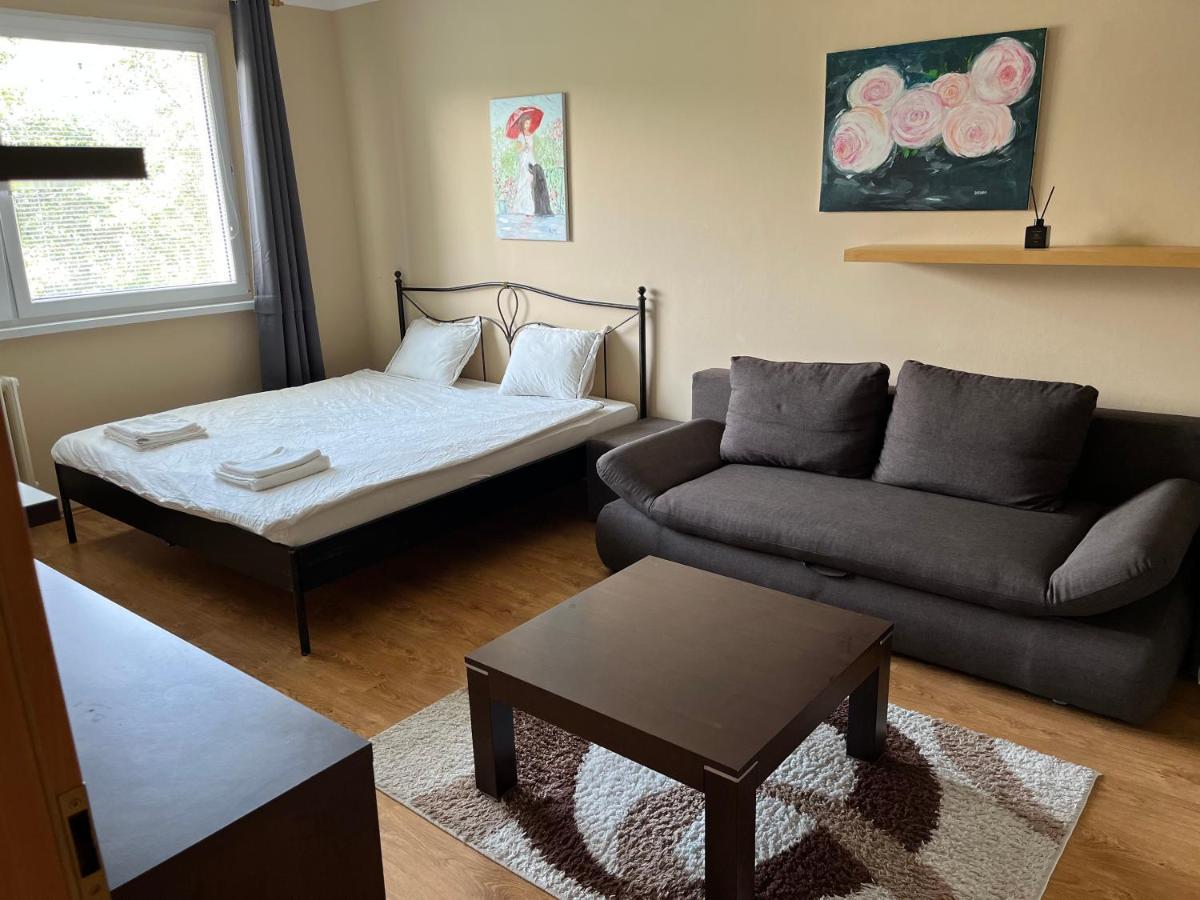 Elegant Escape - Free Parking, Easy Access To Centre Bratislava