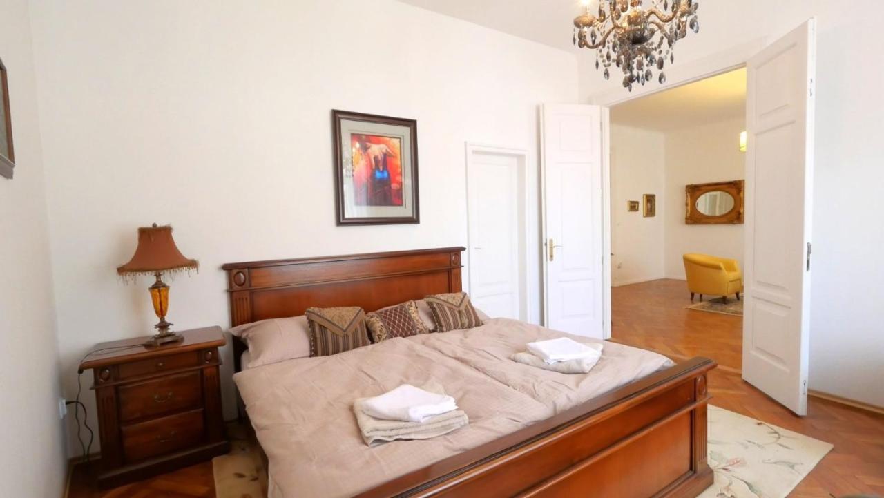 Velky 3i Apartman V Centre Mesta Apartment Pressburg