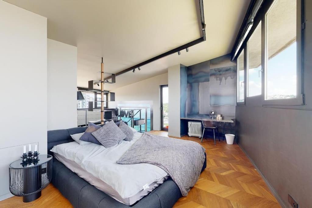 Stylovy Loft S Ohromnou Terasou