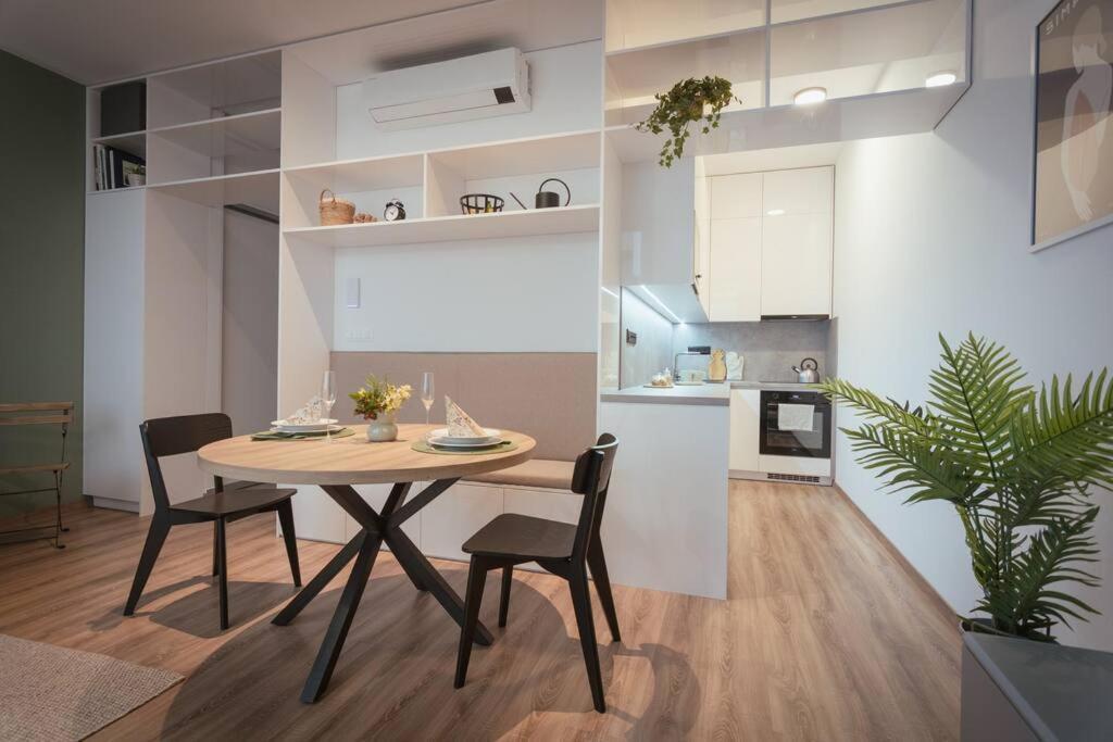 Apartment Novy Stylovy Byt, Super Lokalita *