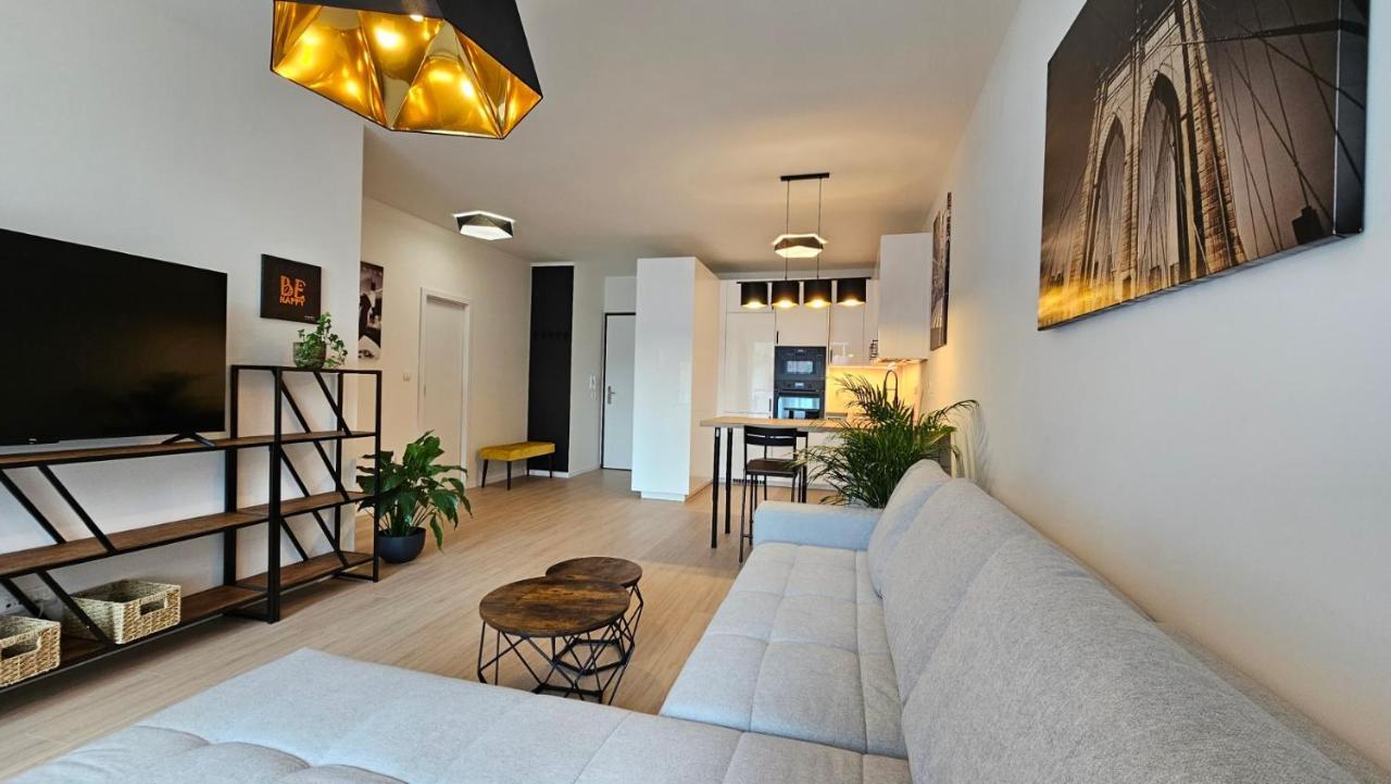 2 Apartment, With Terrace, New Building, 210 Apartment Bratislava