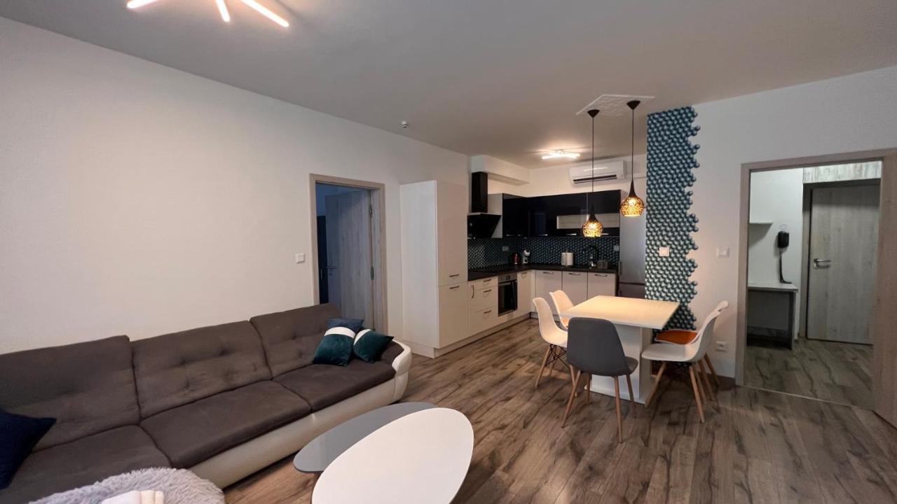 Air-conditioned, 2 With Balcony, New Building Raca Apartment Bratislava