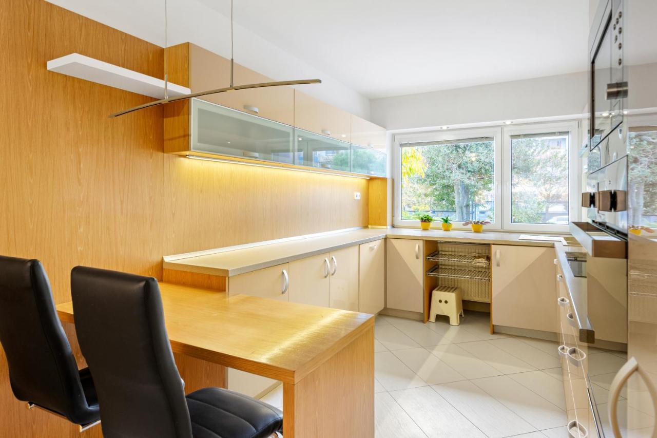 Family With Garden View Apartment *