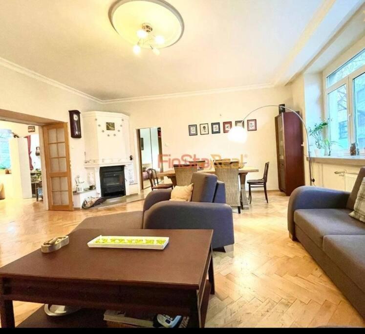Economy 2 Min From The Main Station Bratislava