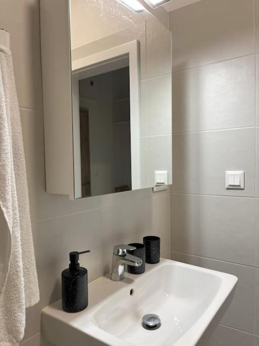 Moderny Apartman S Terasou Apartment Bratislava
