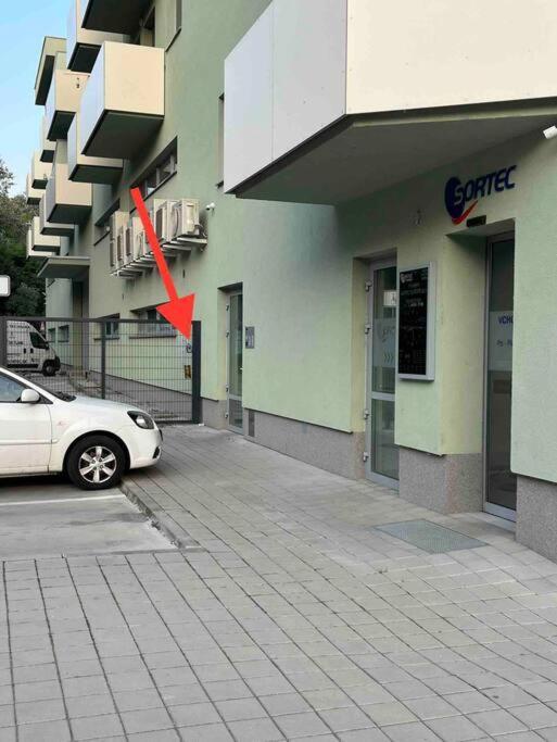 Moderny Apartman S Terasou Apartment *