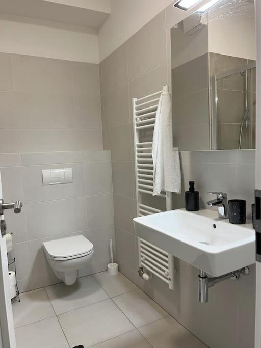 Apartment Moderny Apartman S Terasou *