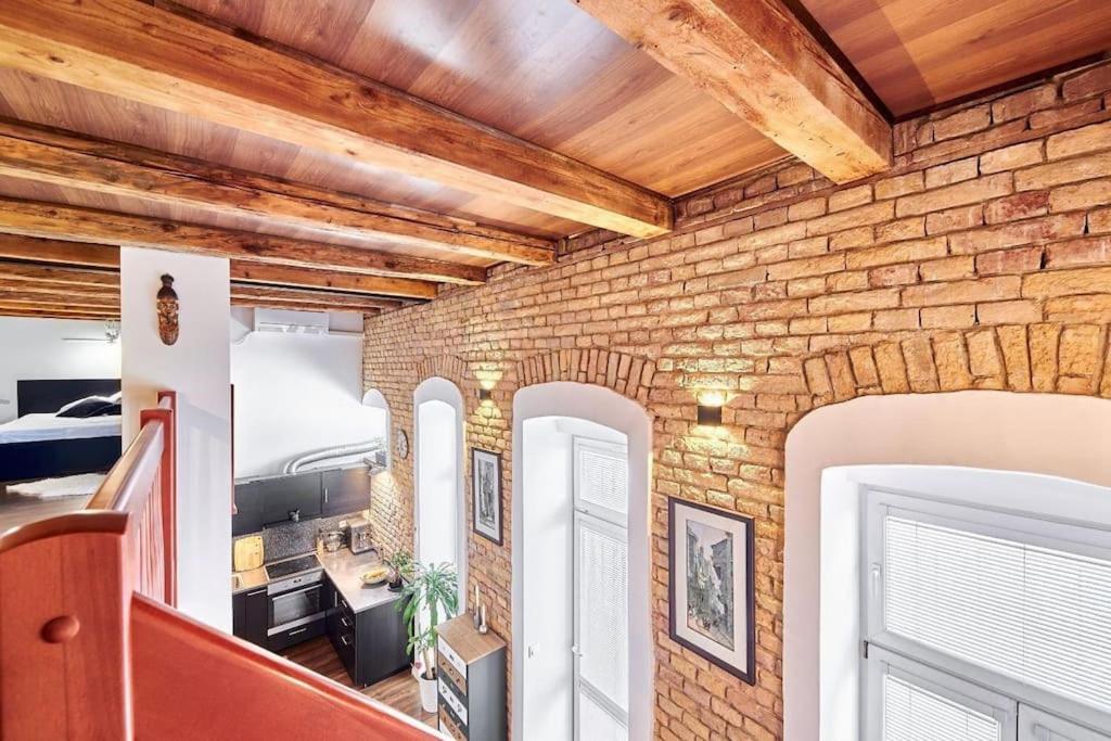 Cozy Loft With Terrace In The City Center Apartment *