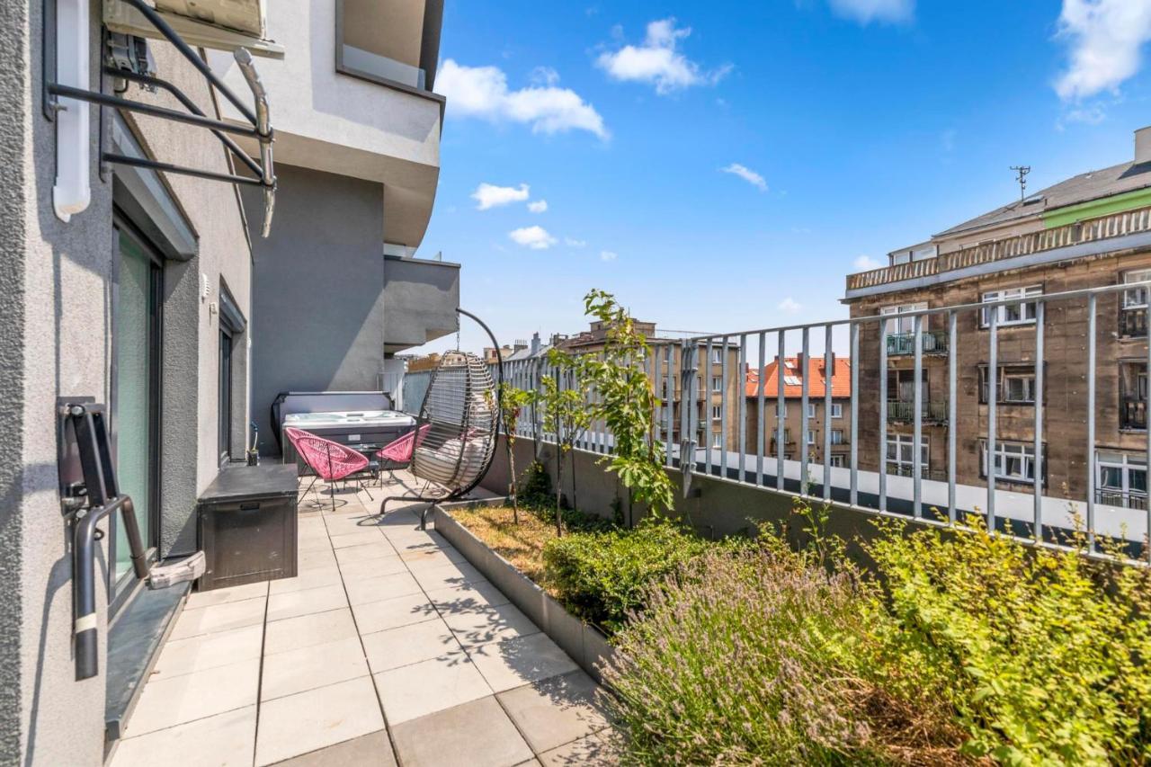 Apartment Lam Pink - Jacuzzi - Ac - Ps4 Bratislava