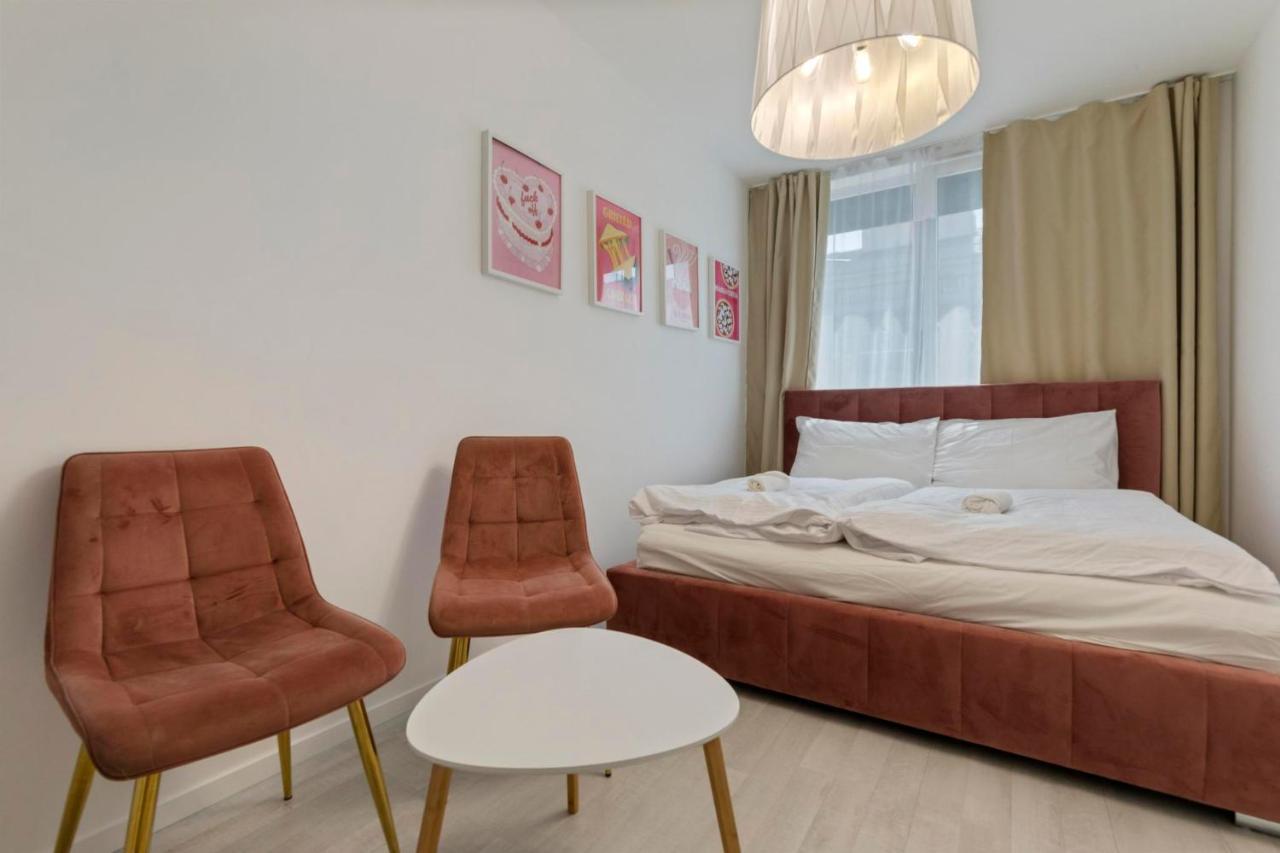 Apartment Lam Pink - Jacuzzi - Ac - Ps4 Bratislava