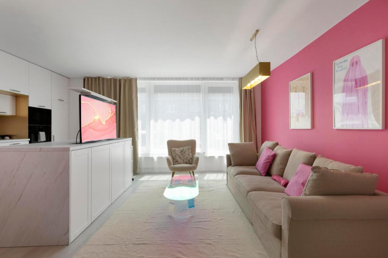 Apartment Lam Pink - Jacuzzi - Ac - Ps4 Bratislava